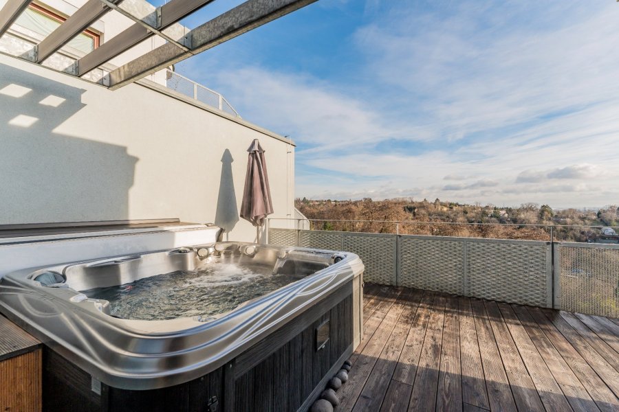 luxusně zařízený byt 4+kk 