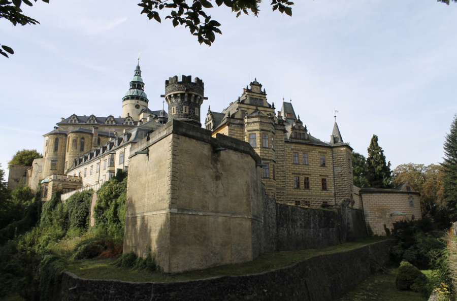 Frýdlant s majestátním hradem a zámkem