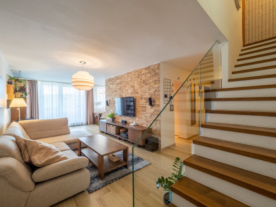 mezonetový byt na pronájem v Praze 5