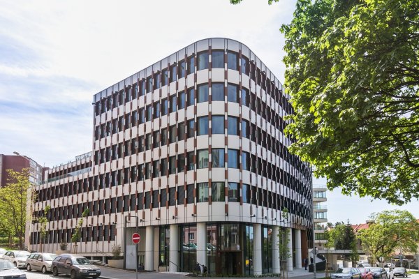 administrativní budova pronájem