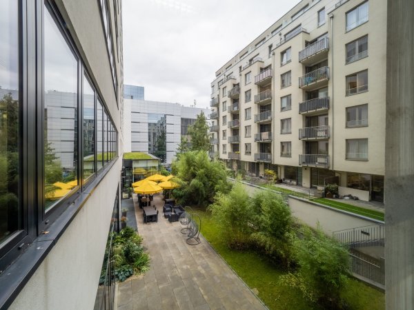 výhled z kanceláře