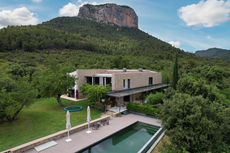 Prodej dechberoucí vily 8+kk na pozemku 30 000 m², Mallorca - Španělsko