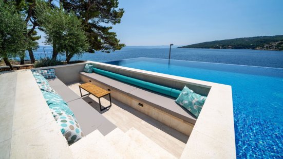 infinity pool