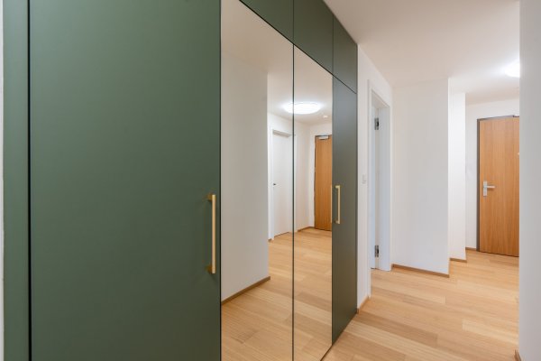 chodba a vstupní dveře