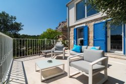 002-2022-472-Solta-Modern-house-first-row-by-the-sea-for-sale