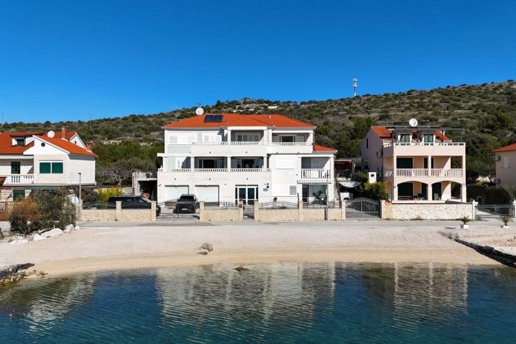 Prodej jedinečné vily 614 m², Rogoznica, Chorvatsko